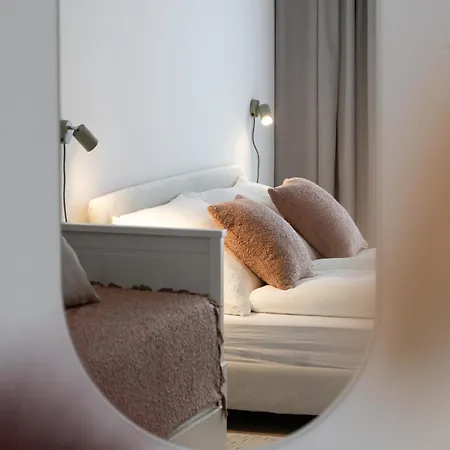Apartment 4