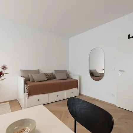 Apartment 4 *