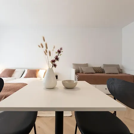 4 Apartment