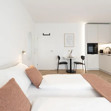 Apartment 4 *