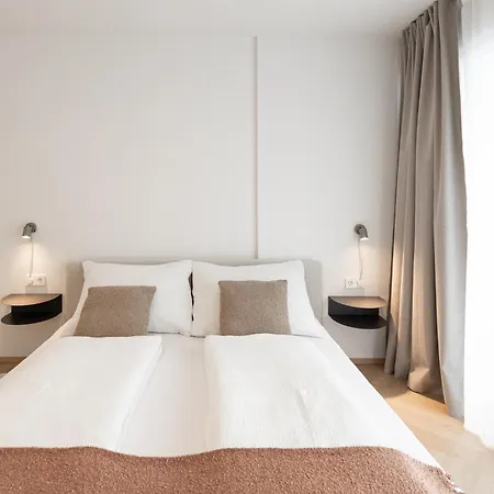 4 * Bad Schallerbach