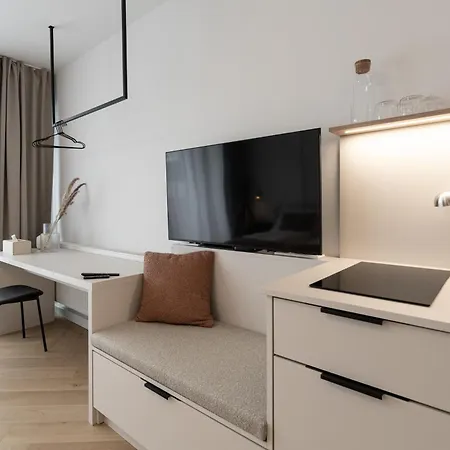 Apartment 4 *
