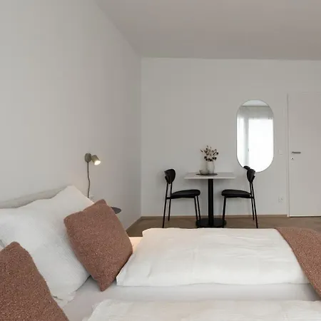 Apartment 4 *