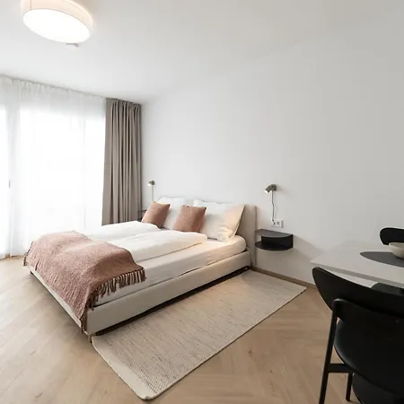 Apartman 4 *