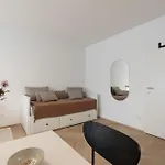 Apartment 4 *
