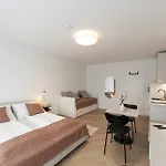 4 Apartment *